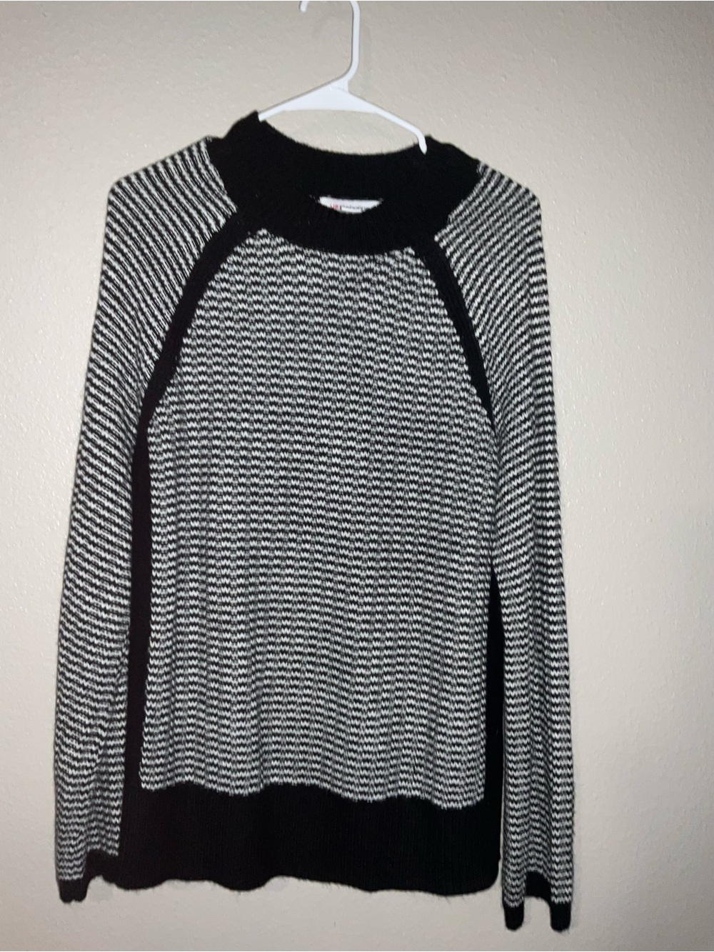 Liz Claiborne Black and White Ribbed-Trim Knit Pullover